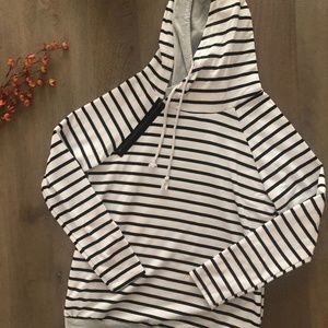 Regenbogen Size Small Striped Hoodie -L9